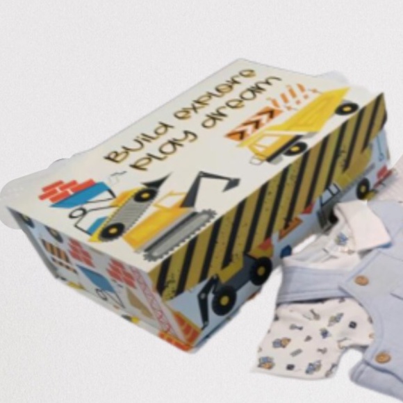 0-3 Months Boy Construction Truck Clothing Gift Set - Picture 4 of 5